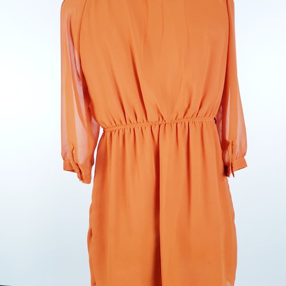 Forever 21 Chic Dress - Picture 3 of 8